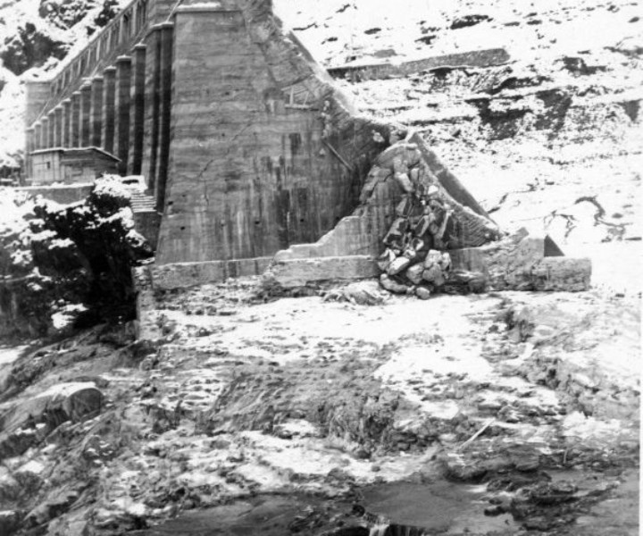 3 dicembre 1923. La breccia nella diga