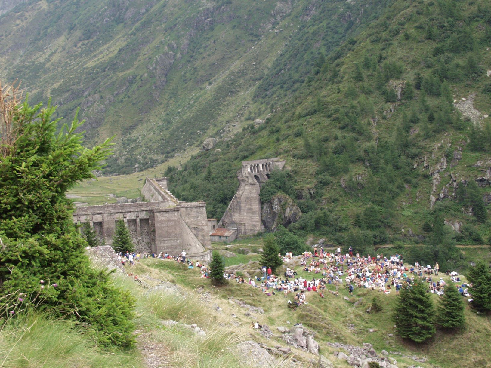 Celebrazioni alla diga per l'80esimo anniversario del crollo (8)