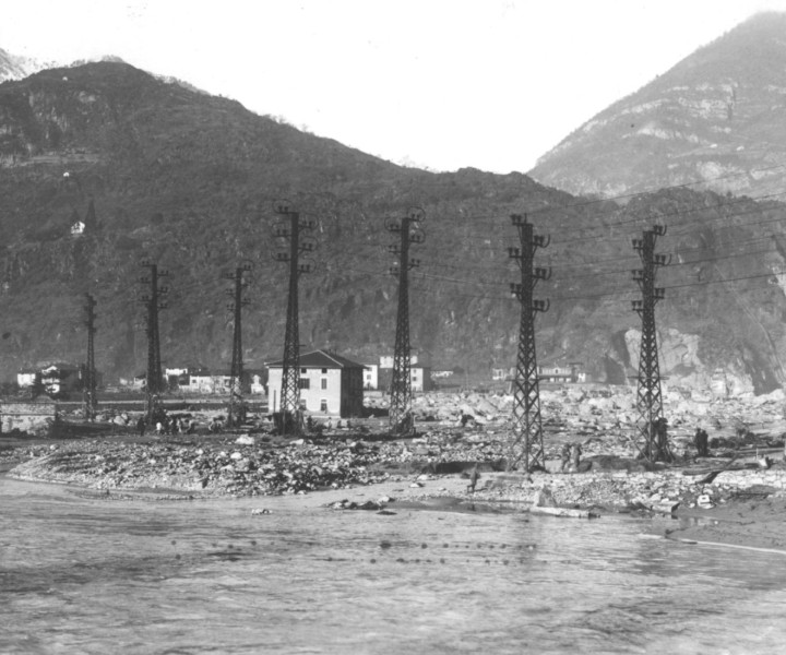 Devastazione a Darfo dopo il disastro (2)